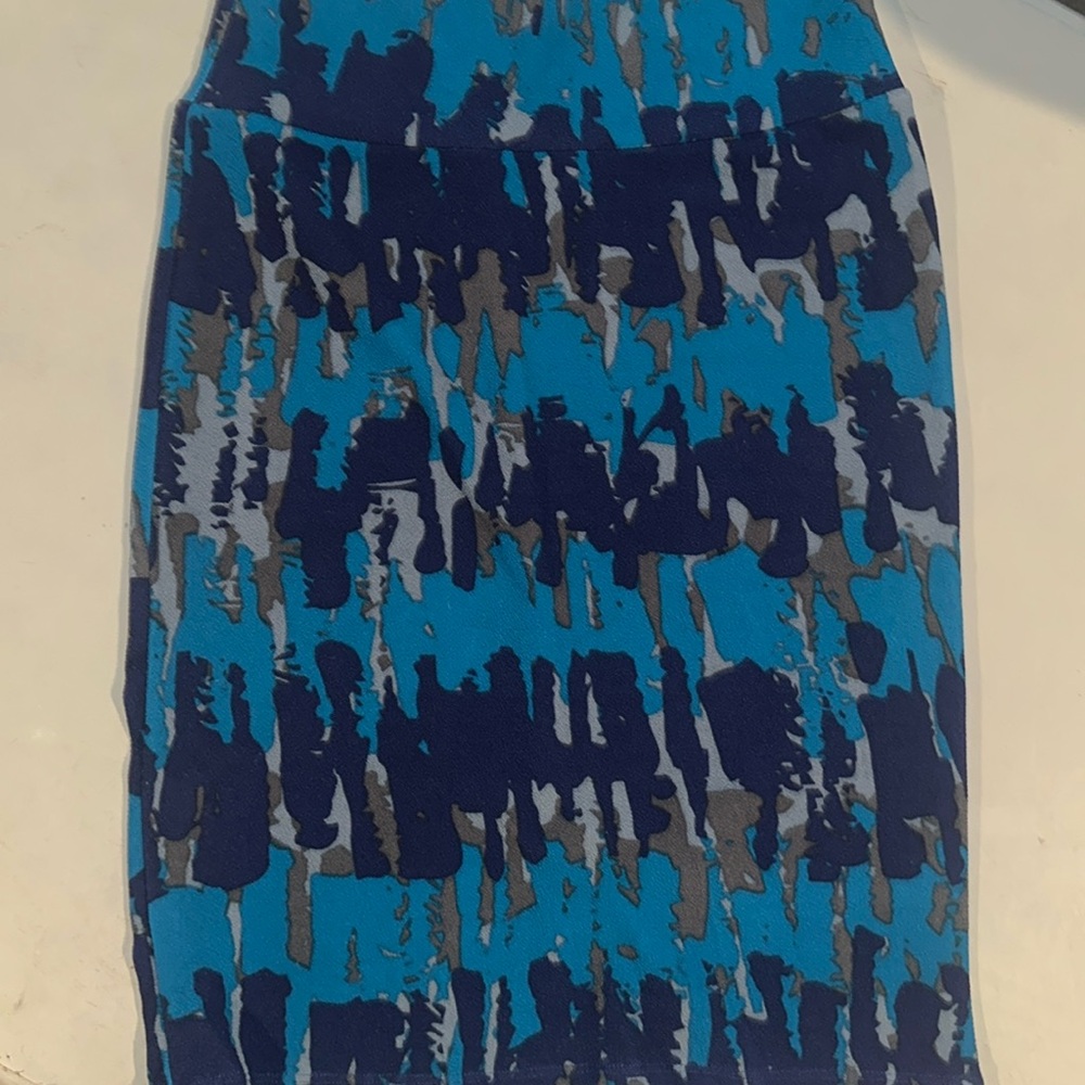 Cassie skirt size small